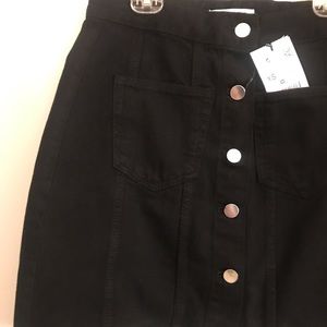 ☘️BRAND NEW ZARA SKIRT